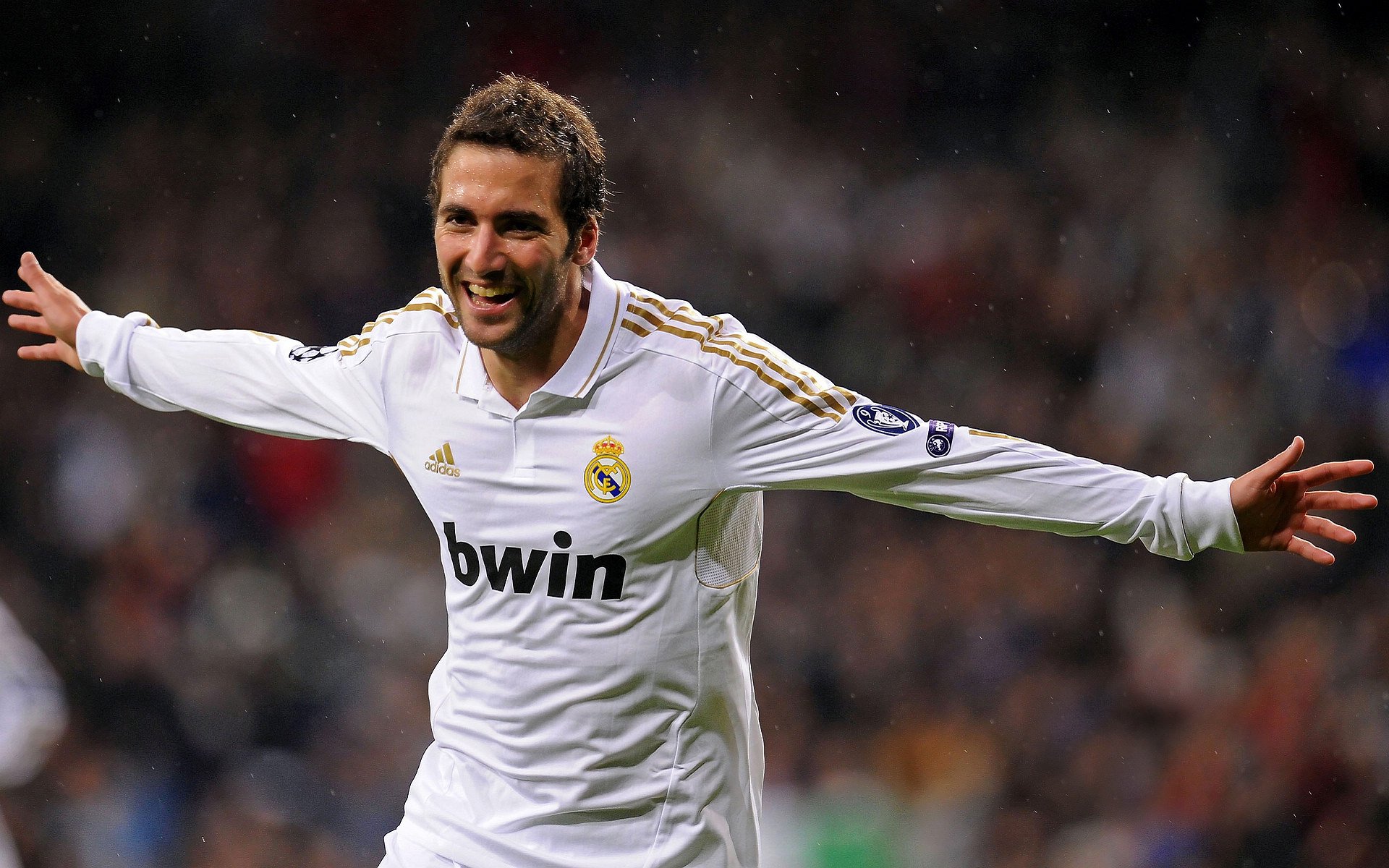 川崎前锋锋线火力全开，川崎前锋logo