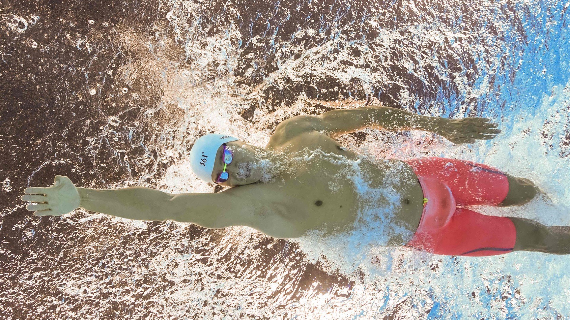 河北队技高一筹，团结取得胜利