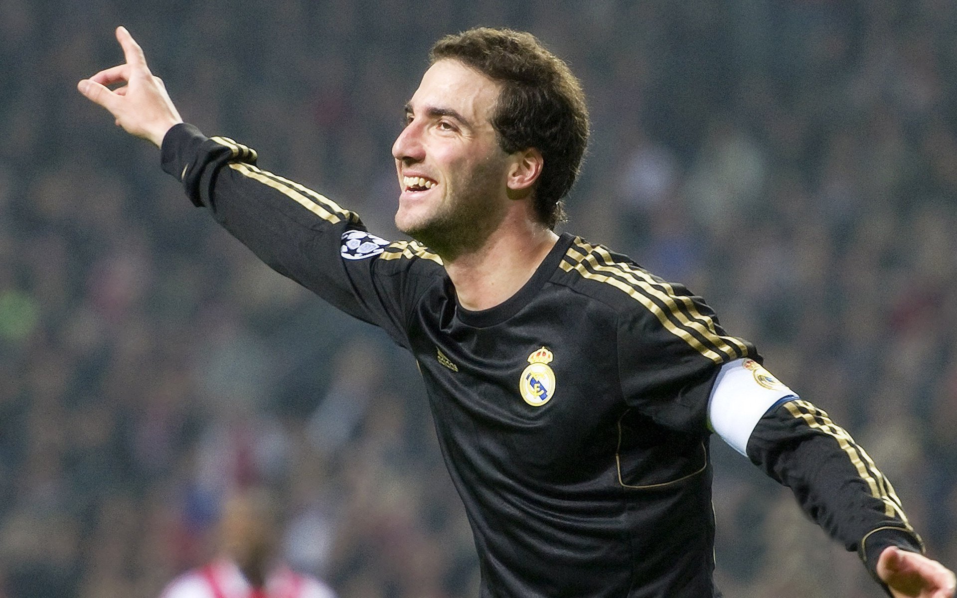 琉球黄金国王球迷支持热烈，琉球王国老照片