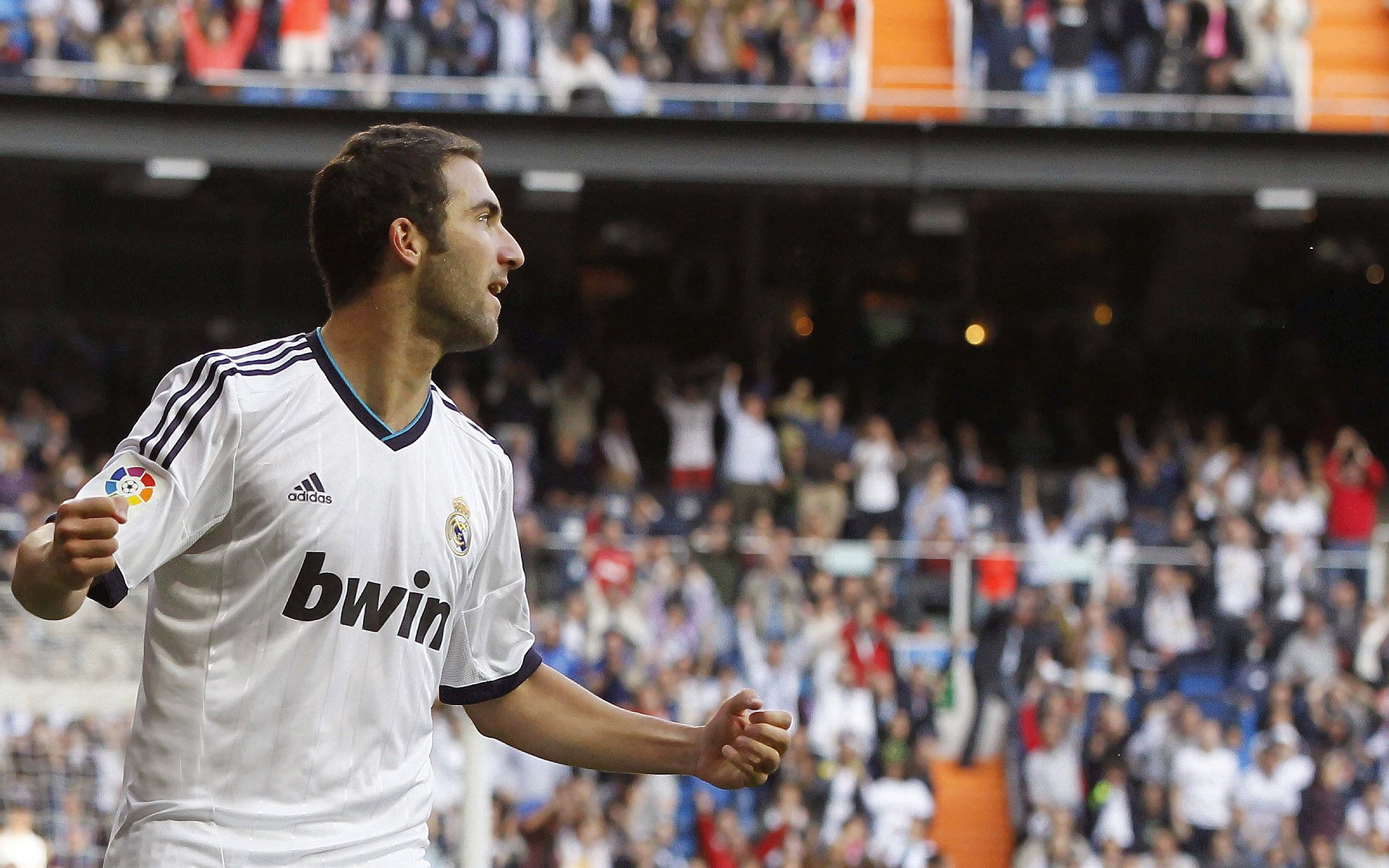 罗马主场大胜亚特兰大登顶意甲积分榜，罗马对阵亚特兰大